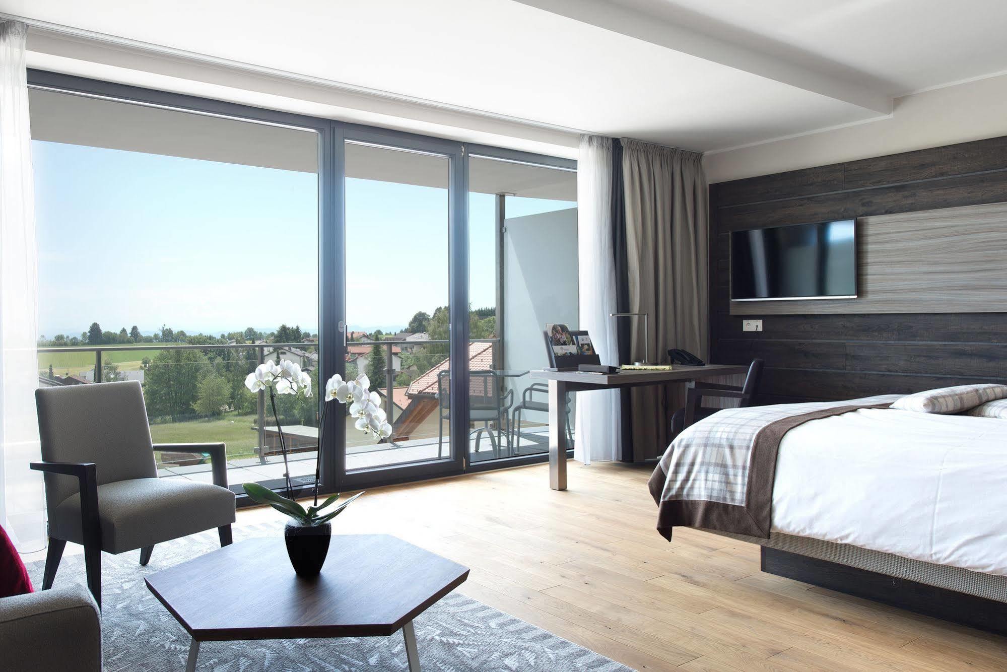 Bio- Und Wellnesshotel Alpenblick Хёхеншванд Экстерьер фото